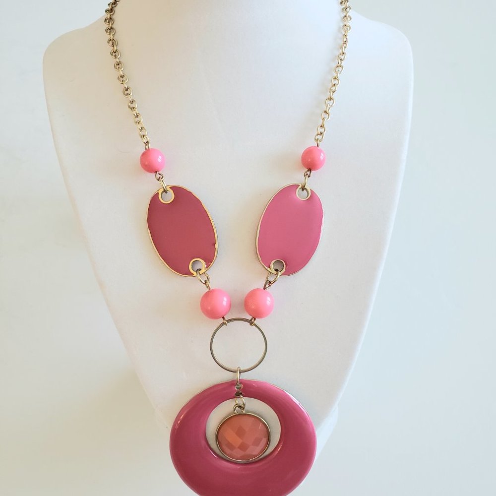 Metal Pink and Orange Necklace